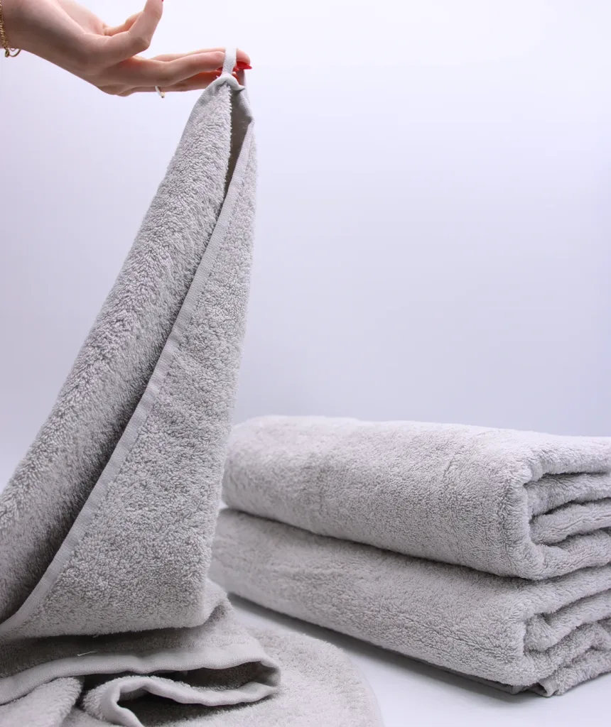 Luxuriöse graue Handtücher von DomSoeiro, 100% Premium-Baumwolle