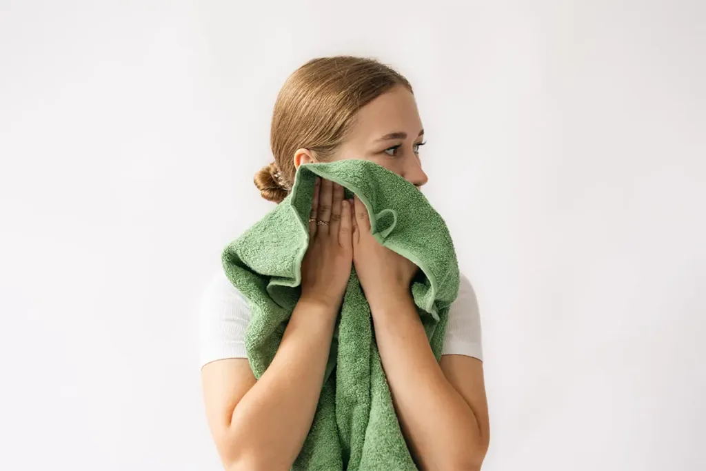 green towels for airbnb